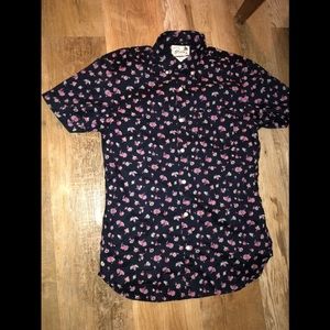 New medium Riviera Short Sleeve Short